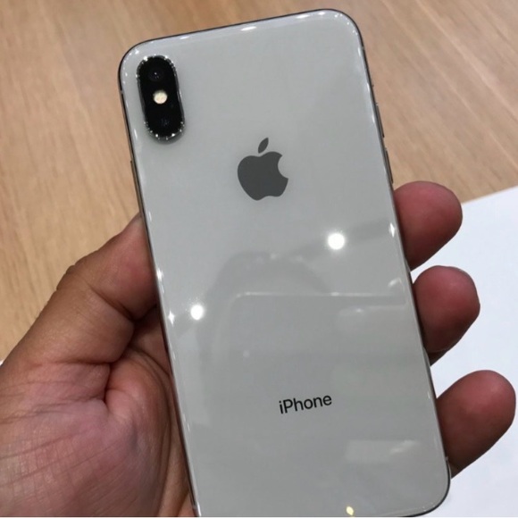 Apple iPhone in Glossy White